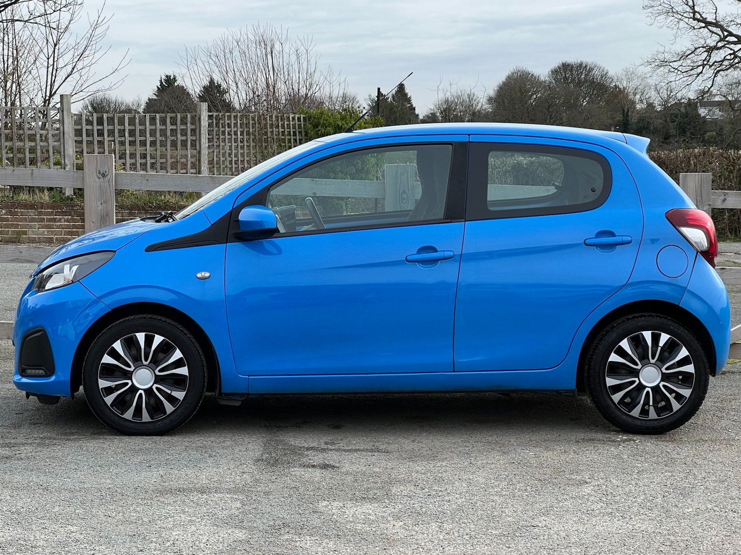 Used Peugeot 108 2016 for sale - 76982517: Photo 14