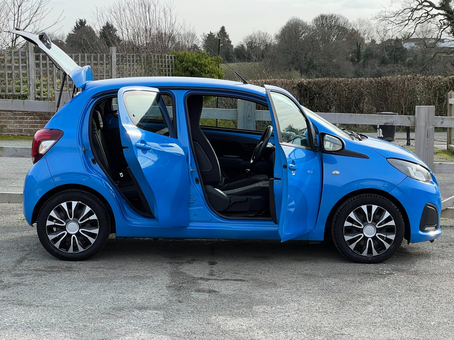 Used Peugeot 108 2016 for sale - 76982517: Photo 5