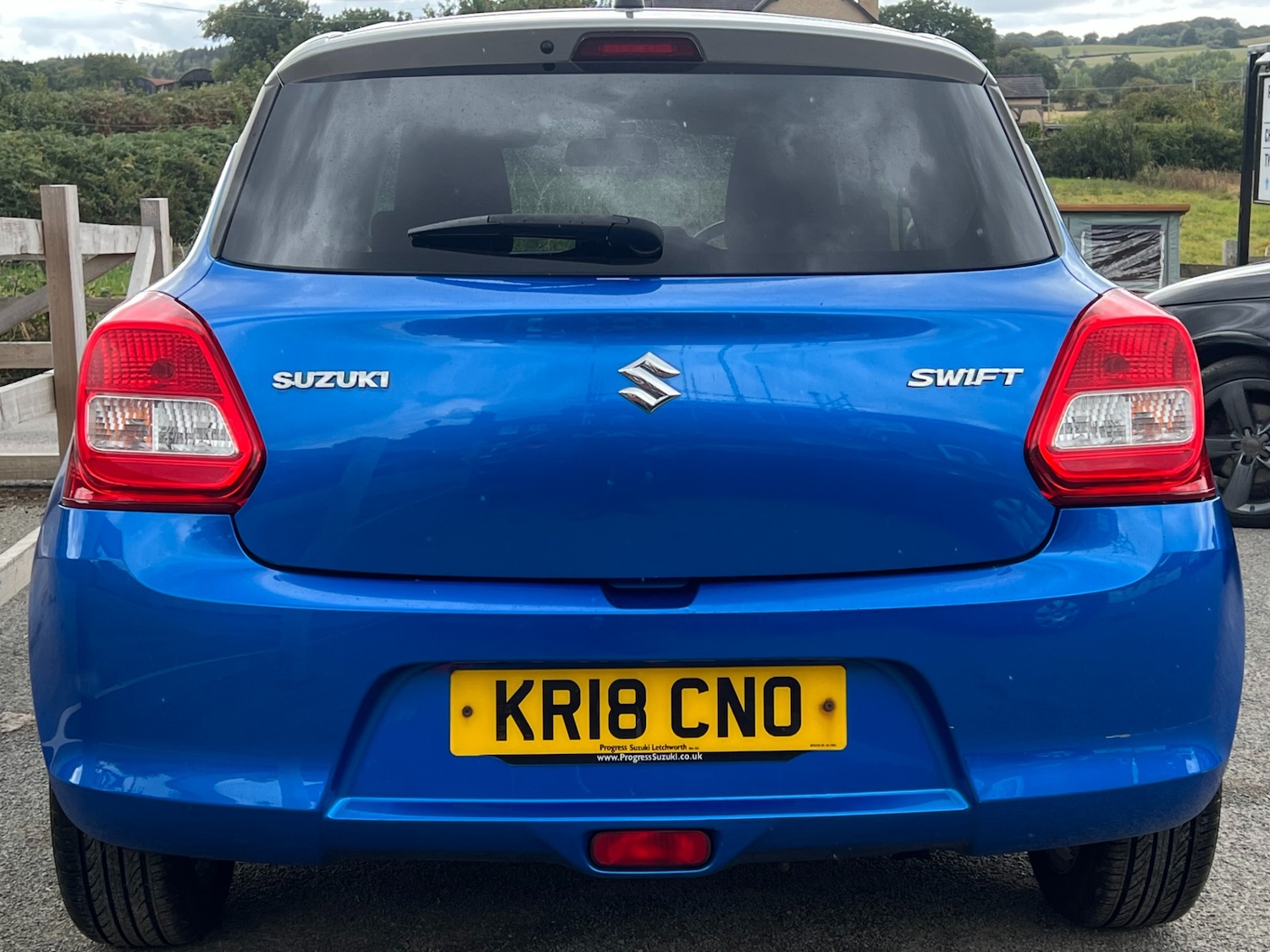 Used Suzuki Swift 2018 for sale - 75525104: Photo 8