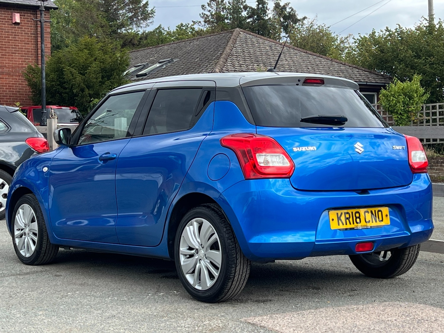 Used Suzuki Swift 2018 for sale - 75525104: Photo 9