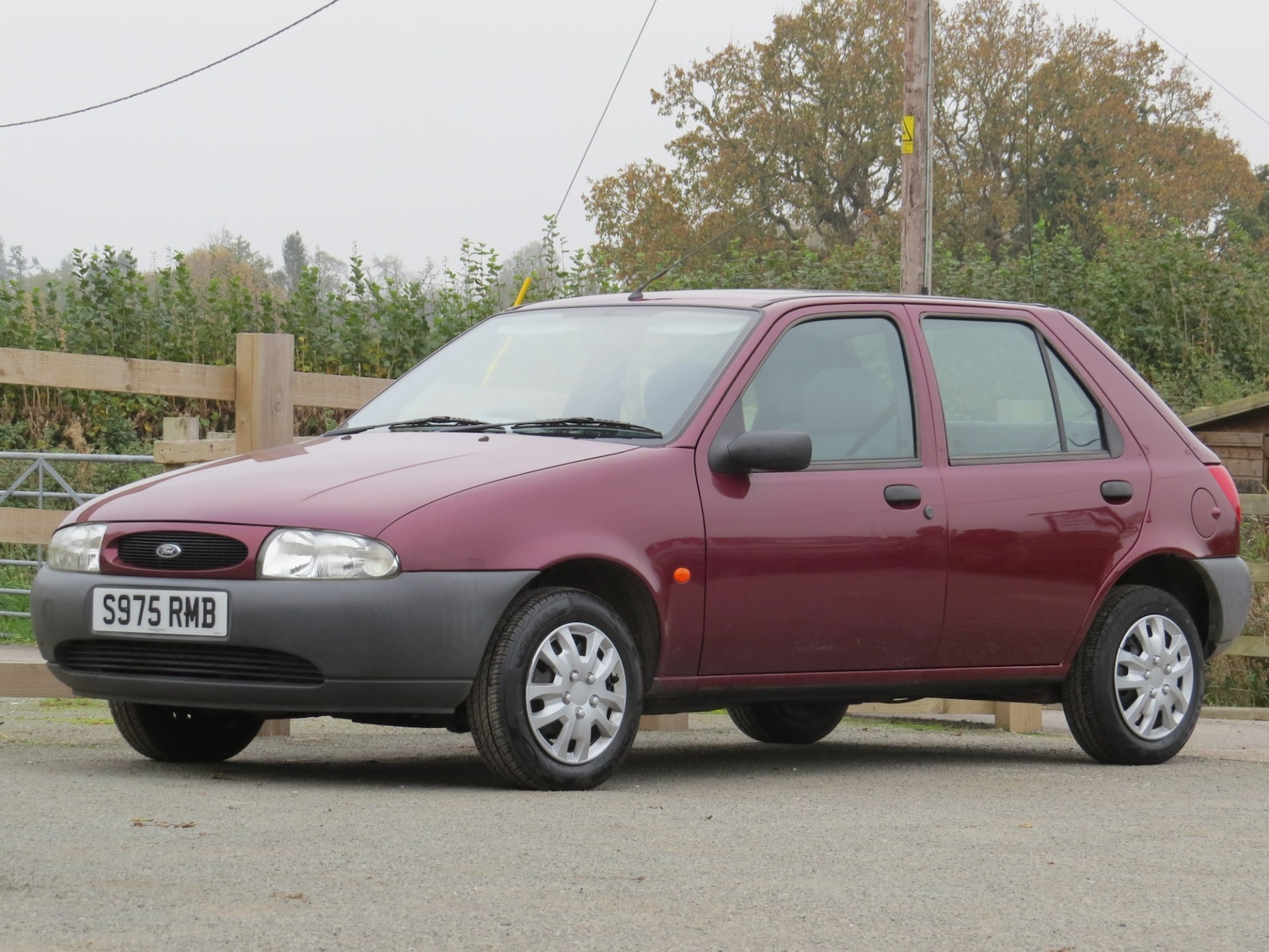 Used Ford Fiesta 1998 for sale - 76567785: Photo 1