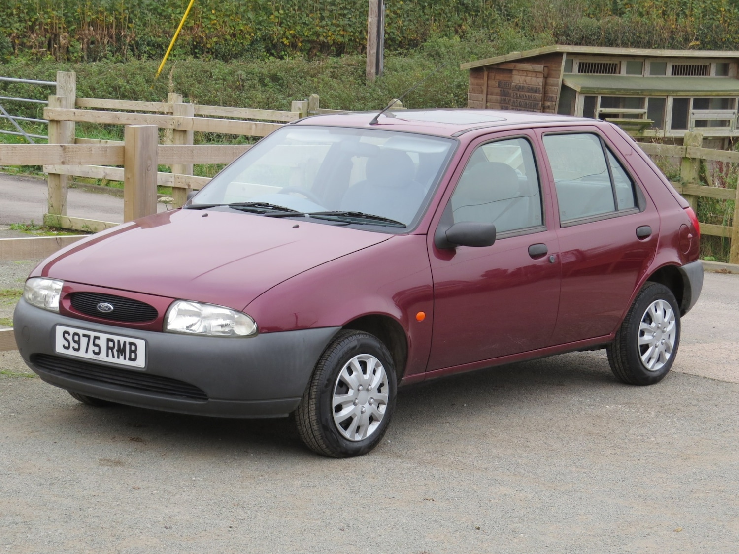 Used Ford Fiesta 1998 for sale - 76567785: Photo 15