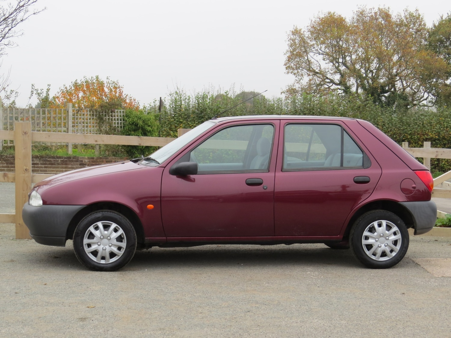 Used Ford Fiesta 1998 for sale - 76567785: Photo 19