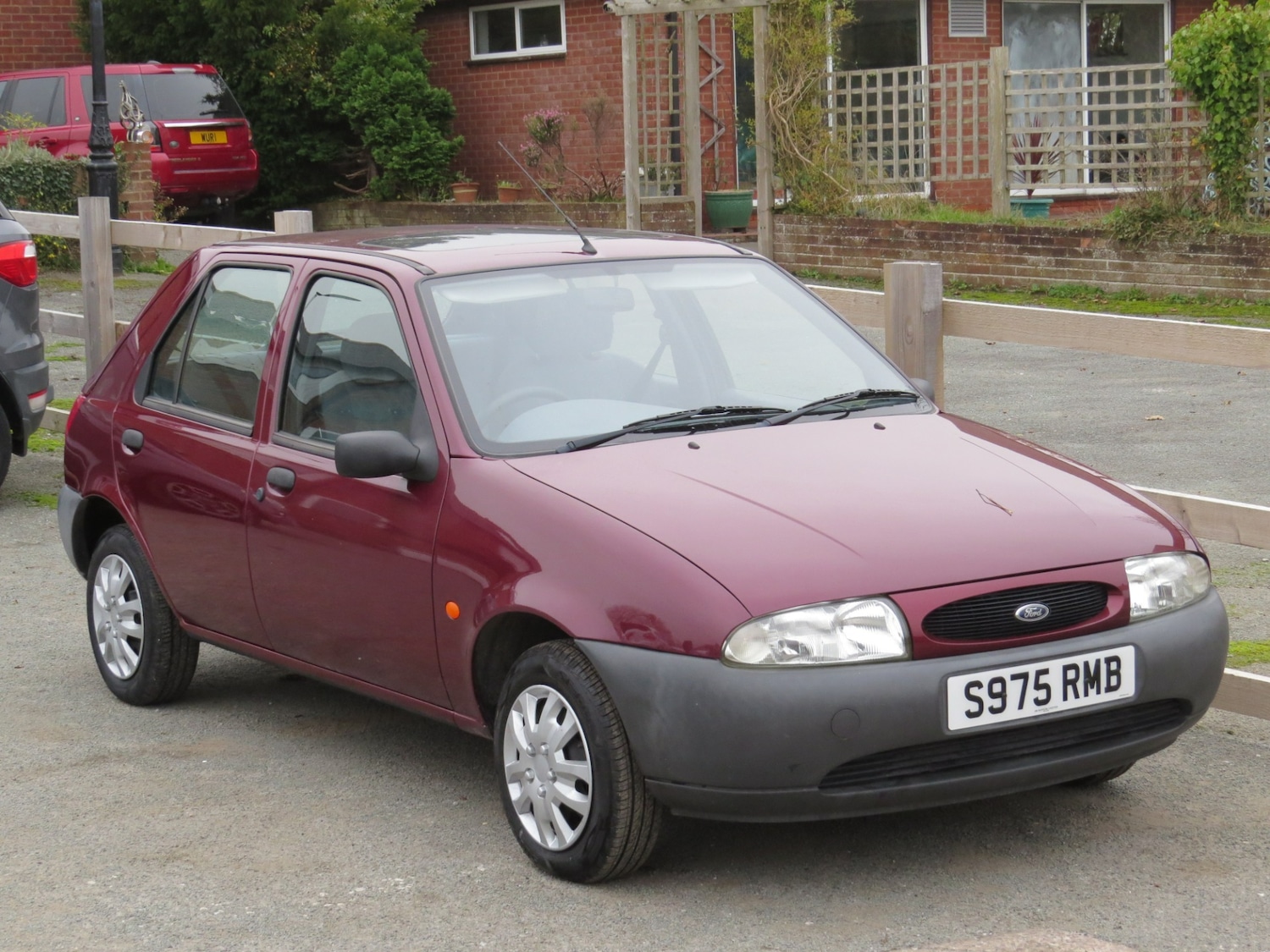 Used Ford Fiesta 1998 for sale - 76567785: Photo 7