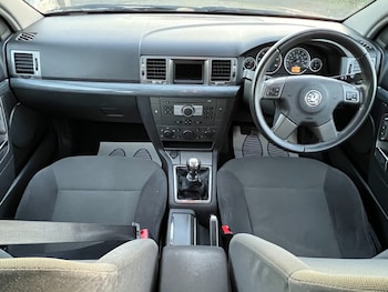 Used Vauxhall Vectra 2005 for sale - 76476345: Photo
