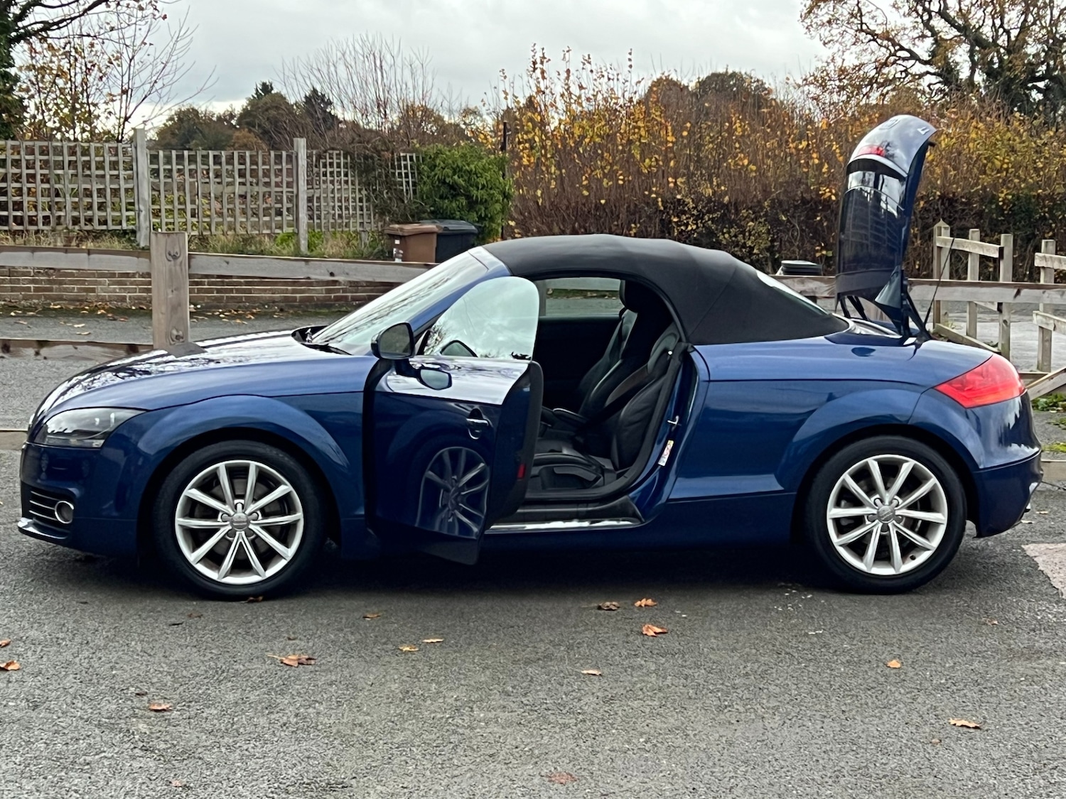 Used Audi TT 2011 for sale - 76541662: Photo 24