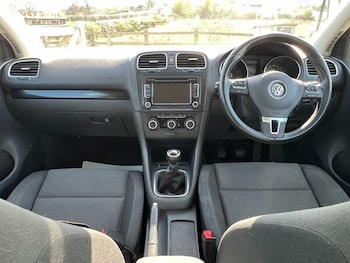 Used Volkswagen Golf 2010 for sale - 79311517: Photo