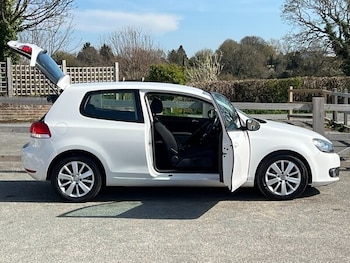 Used Volkswagen Golf 2010 for sale - 79311517: Photo