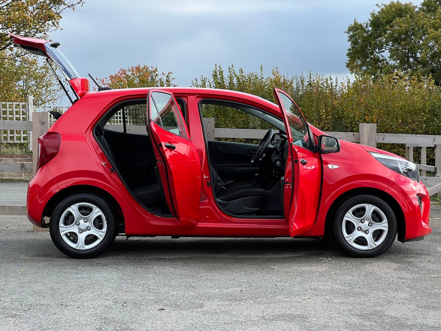 Used Kia Picanto 2021 for sale - 76353403: Photo 3