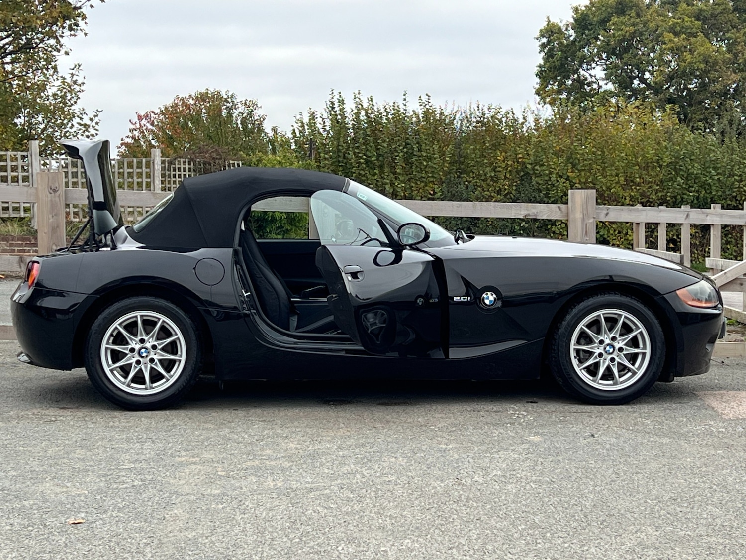 Used BMW Z4 2005 for sale - 76264459: Photo 5