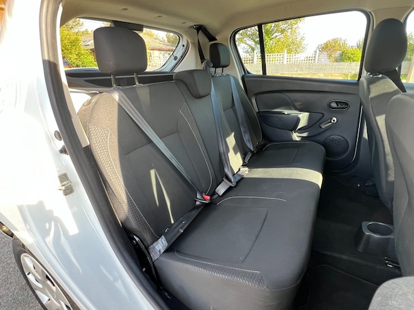 Used Dacia Sandero 2018 for sale - 76156602: Photo 19