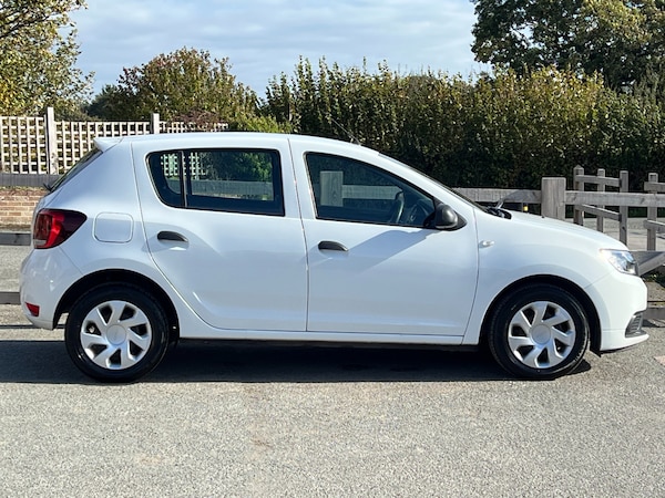 Used Dacia Sandero 2018 for sale - 76156602: Photo 24