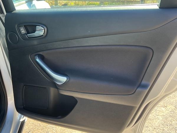 Used Ford Mondeo 2010 for sale - 74061509: Photo 15