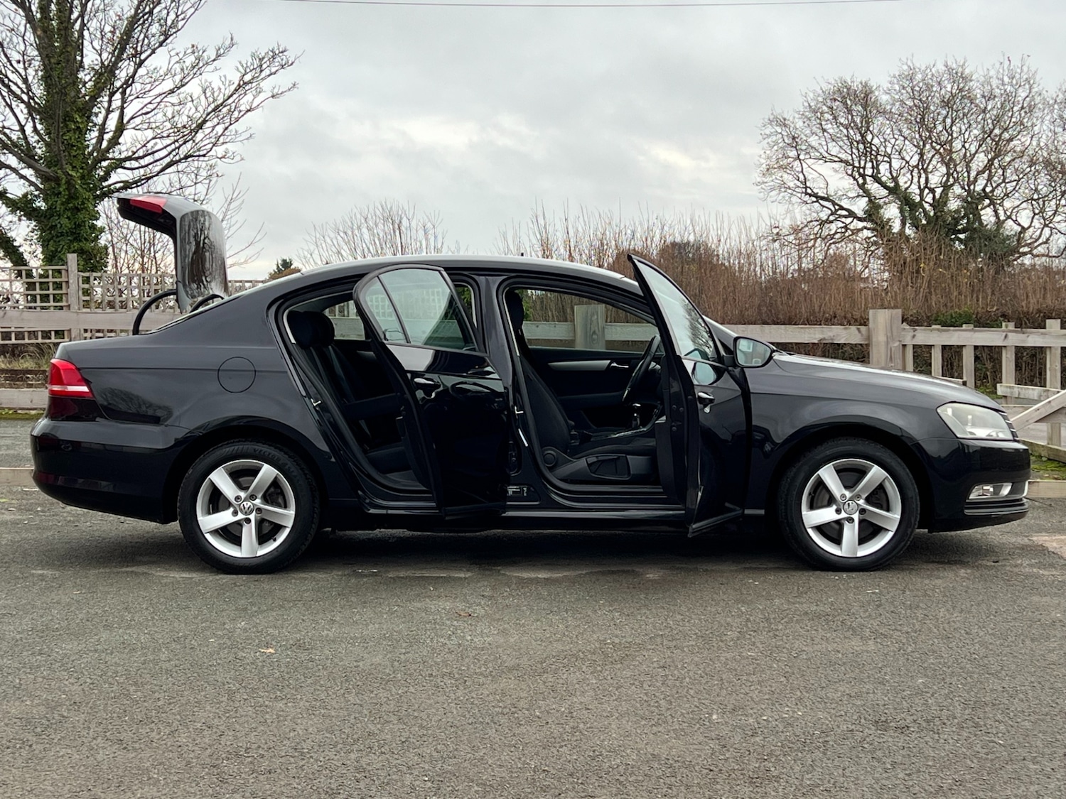 Used Volkswagen Passat 2011 for sale - 76626736: Photo 5