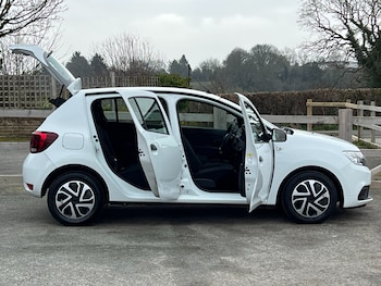 Used Dacia Sandero 2019 for sale - 77650463: Photo