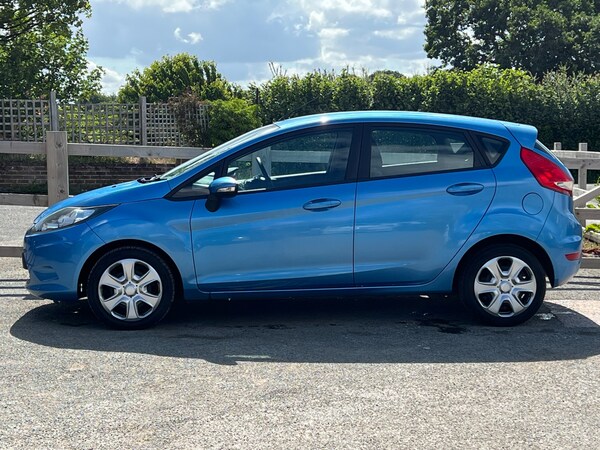 Used Ford Fiesta 2010 for sale - 74352543: Photo 17