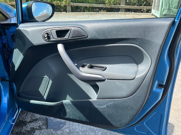Used Ford Fiesta 2010 for sale - 74352543: Photo 20