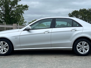 Used Mercedes-Benz E Class 2010 for sale - 77845683: Photo