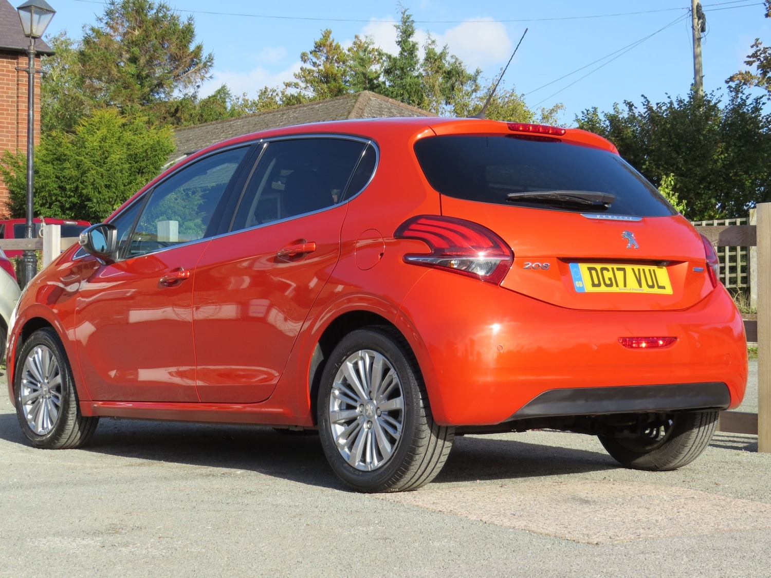 Used Peugeot 208 2017 for sale - 76493827: Photo 10