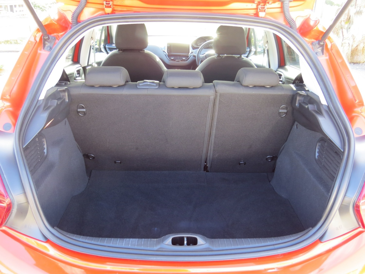 Used Peugeot 208 2017 for sale - 76493827: Photo 13