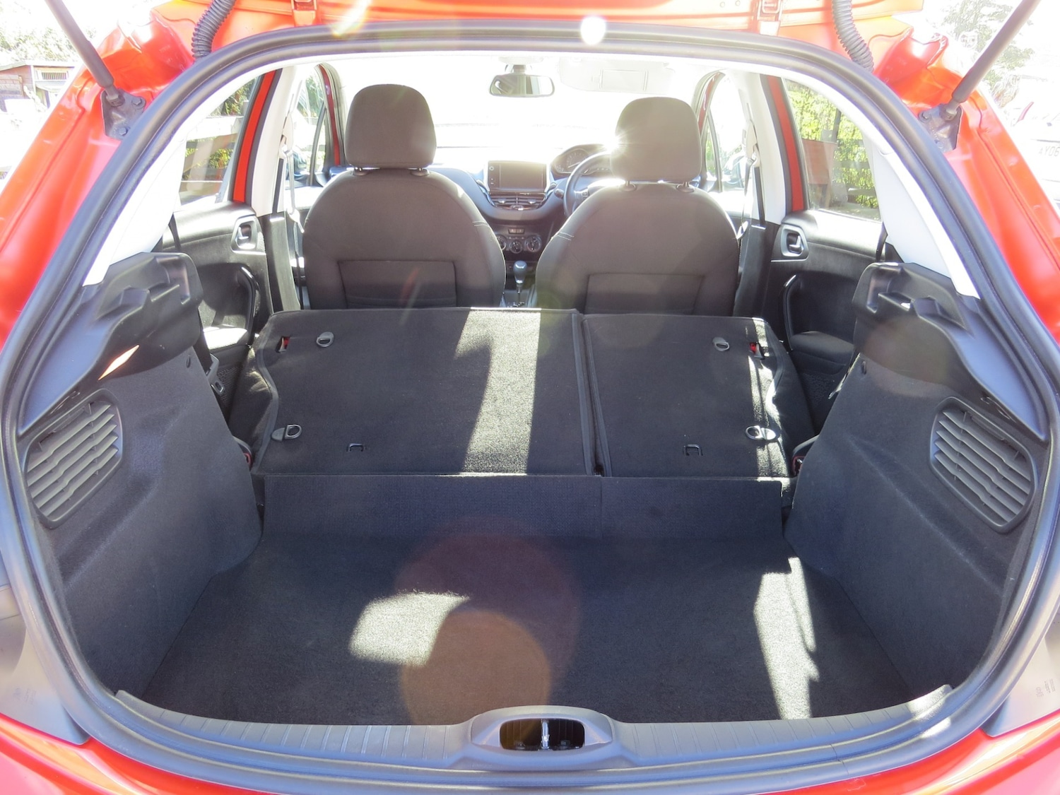 Used Peugeot 208 2017 for sale - 76493827: Photo 15