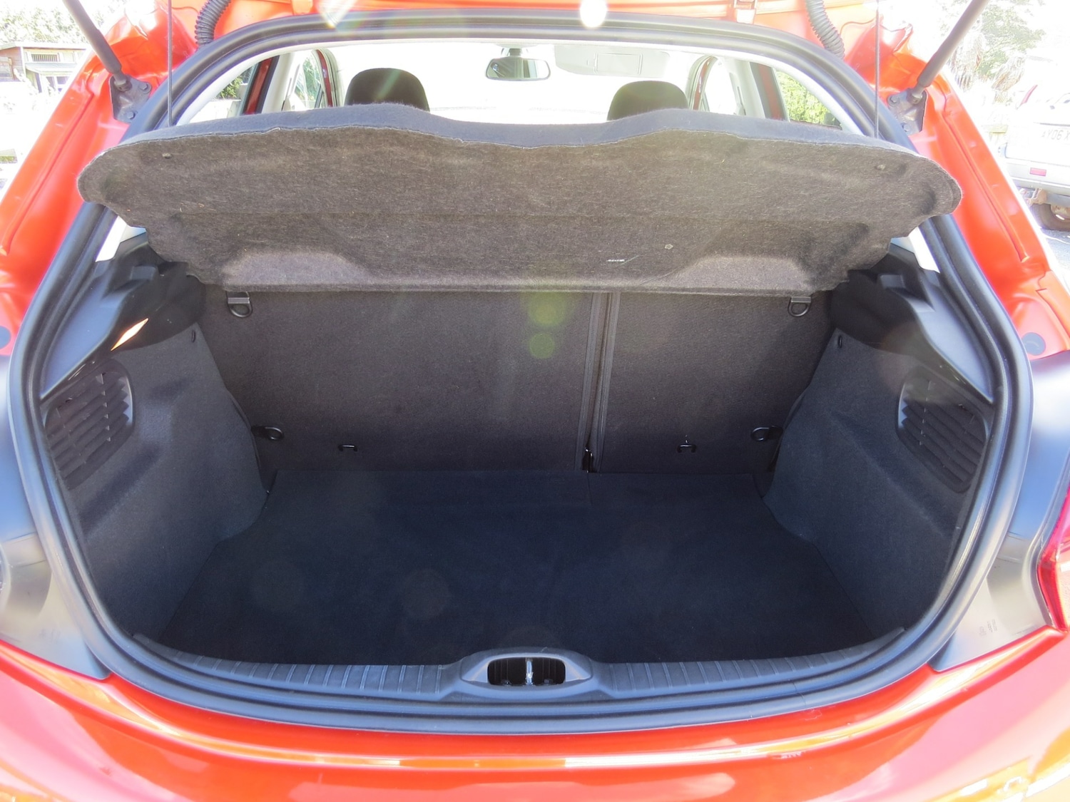 Used Peugeot 208 2017 for sale - 76493827: Photo 16