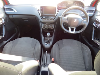 Used Peugeot 208 2017 for sale - 76493827: Photo