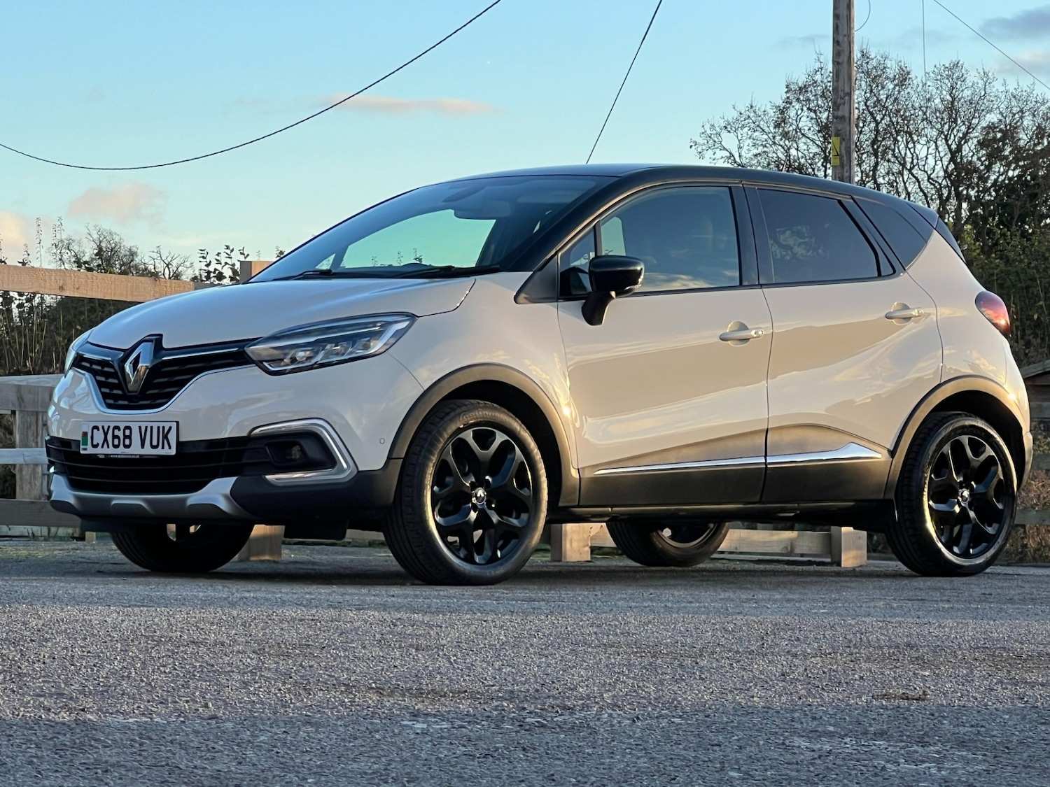 Used Renault Captur 2018 for sale - 76578252: Photo 1