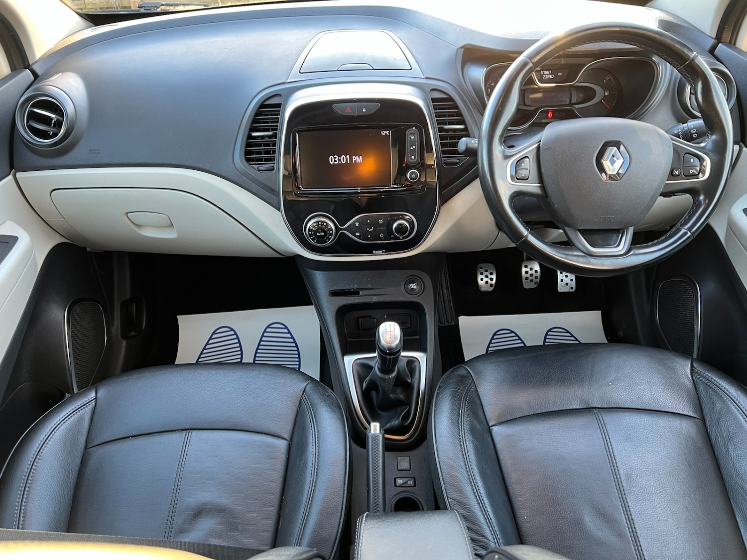 Used Renault Captur 2018 for sale - 76578252: Photo 2