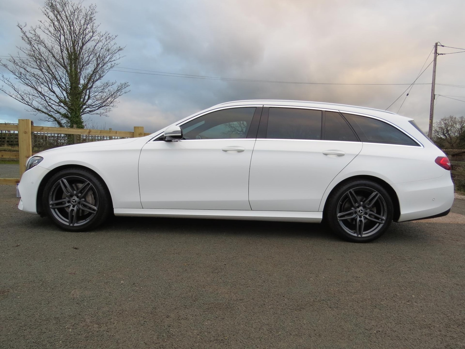 Used Mercedes-Benz E Class 2017 for sale - 76362718: Photo 2