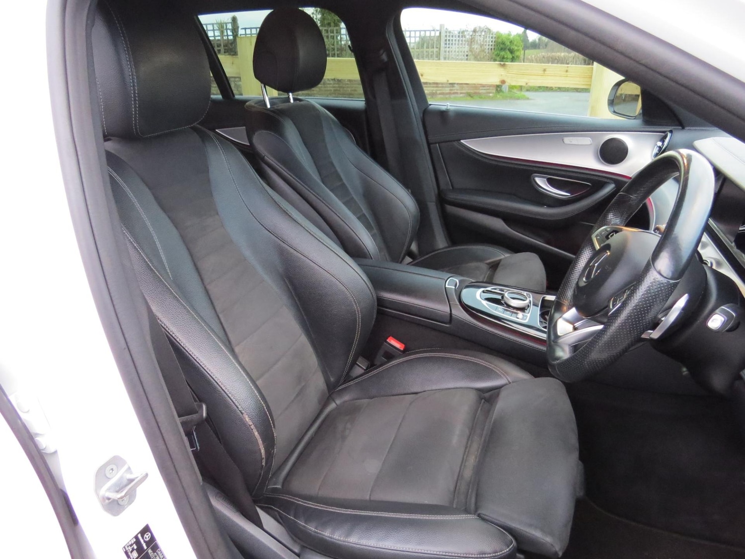 Used Mercedes-Benz E Class 2017 for sale - 76362718: Photo 8