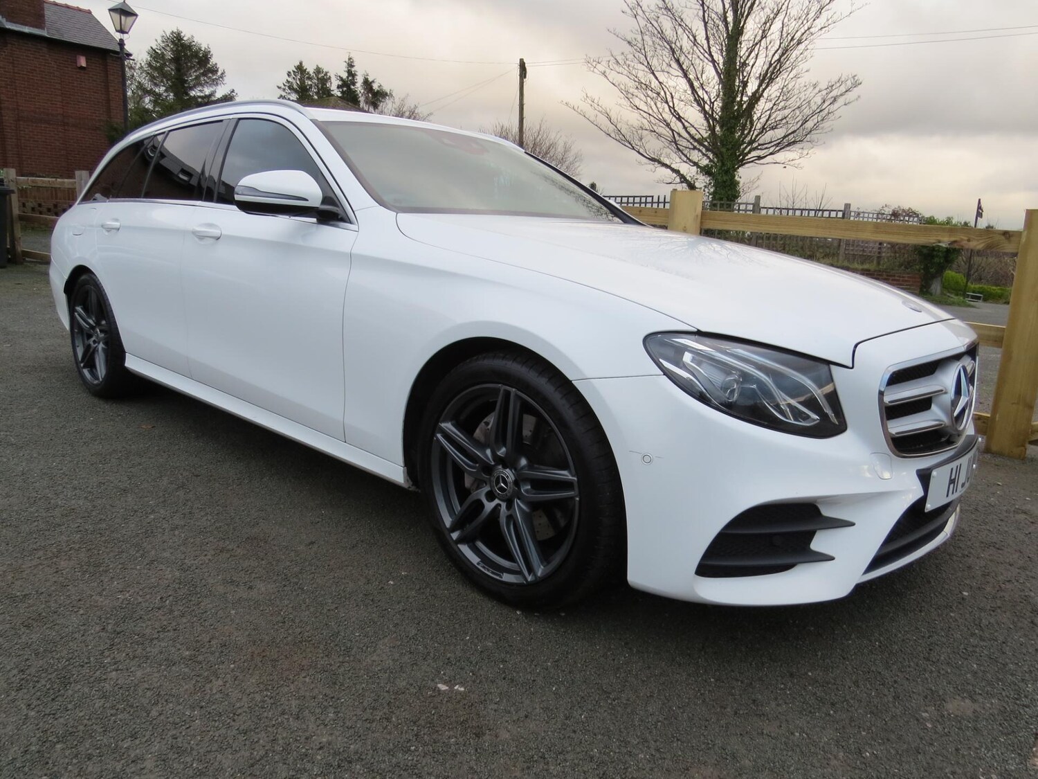 Used Mercedes-Benz E Class 2017 for sale - 76362718: Photo 9
