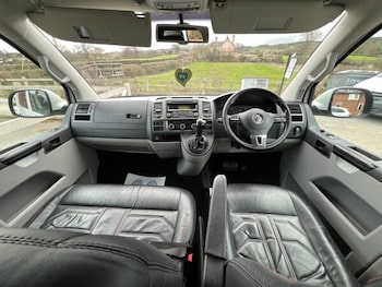 Used Volkswagen Transporter 2015 for sale - 79588804: Photo
