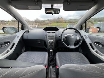 Used Toyota Yaris 2009 for sale - 77460336: Photo