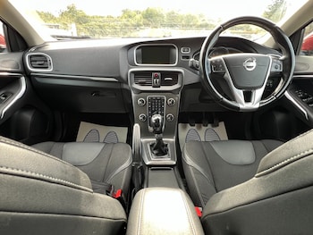 Used Volvo V40 2012 for sale - 75649974: Photo