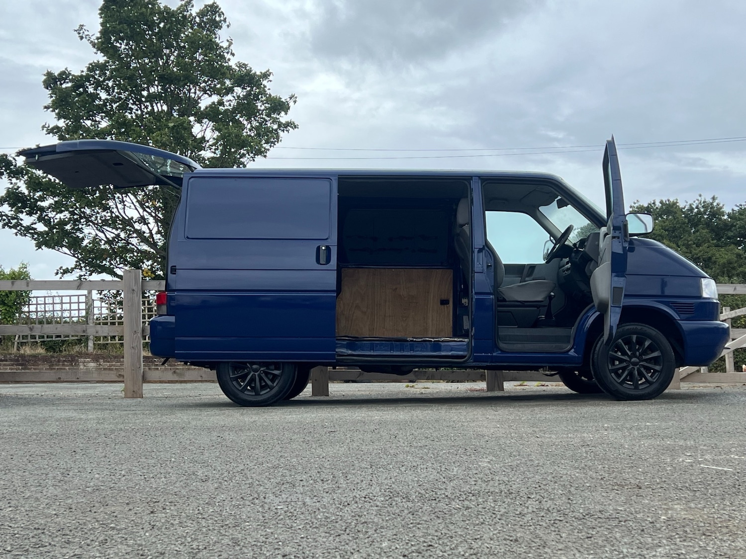 Used Volkswagen Transporter 2002 for sale - 76242642: Photo 8