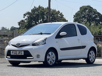 Used Toyota AYGO 2012 for sale - 79311525: Photo