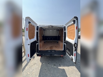 Used Vauxhall Vivaro 2016 for sale - 79311459: Photo