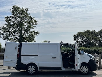 Used Vauxhall Vivaro 2016 for sale - 79311459: Photo