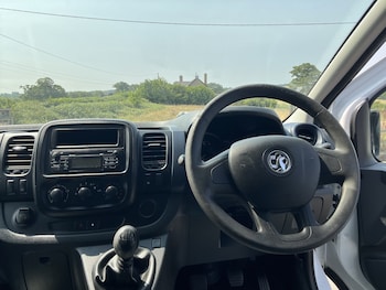 Used Vauxhall Vivaro 2016 for sale - 79311459: Photo