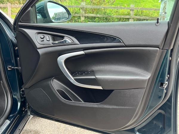 Used Vauxhall Insignia 2014 for sale - 74089530: Photo 28