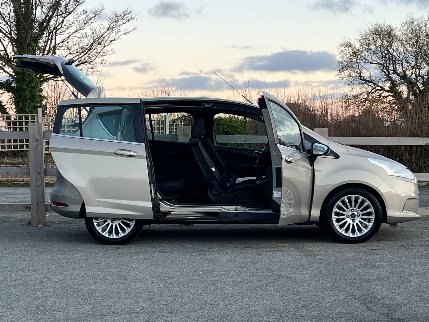 Used Ford B-MAX 2012 for sale - 76637214: Photo 4