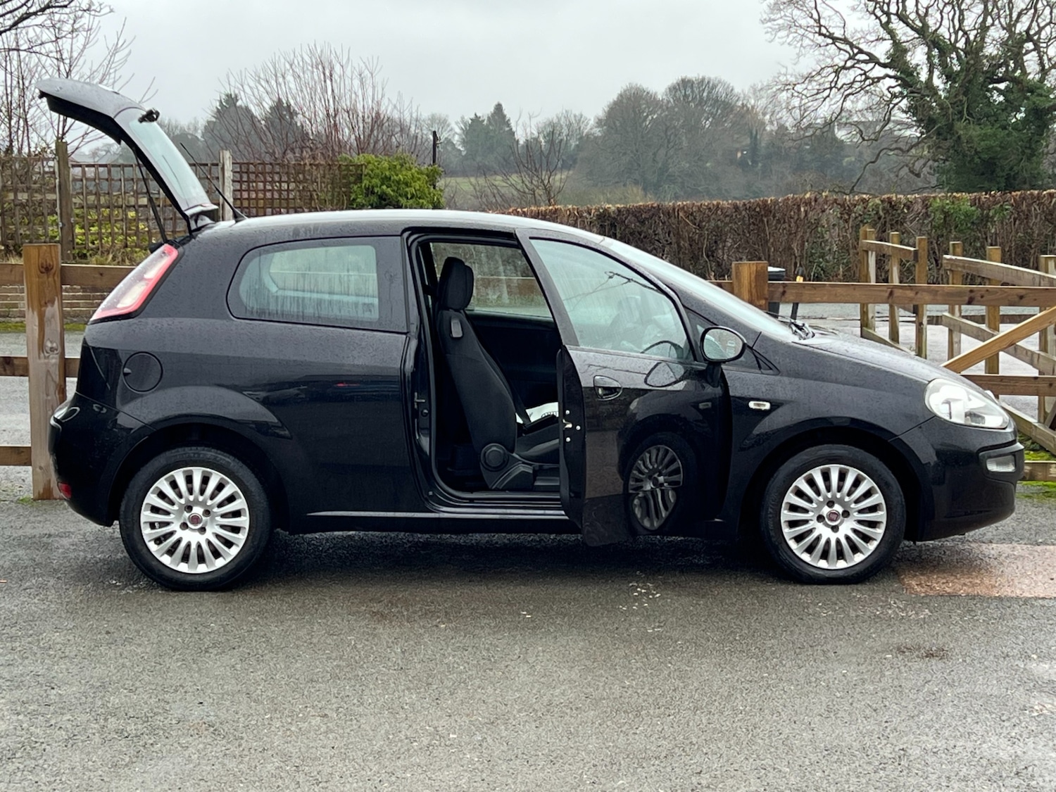 Used Fiat Punto Evo 2010 for sale - 77210075: Photo 16