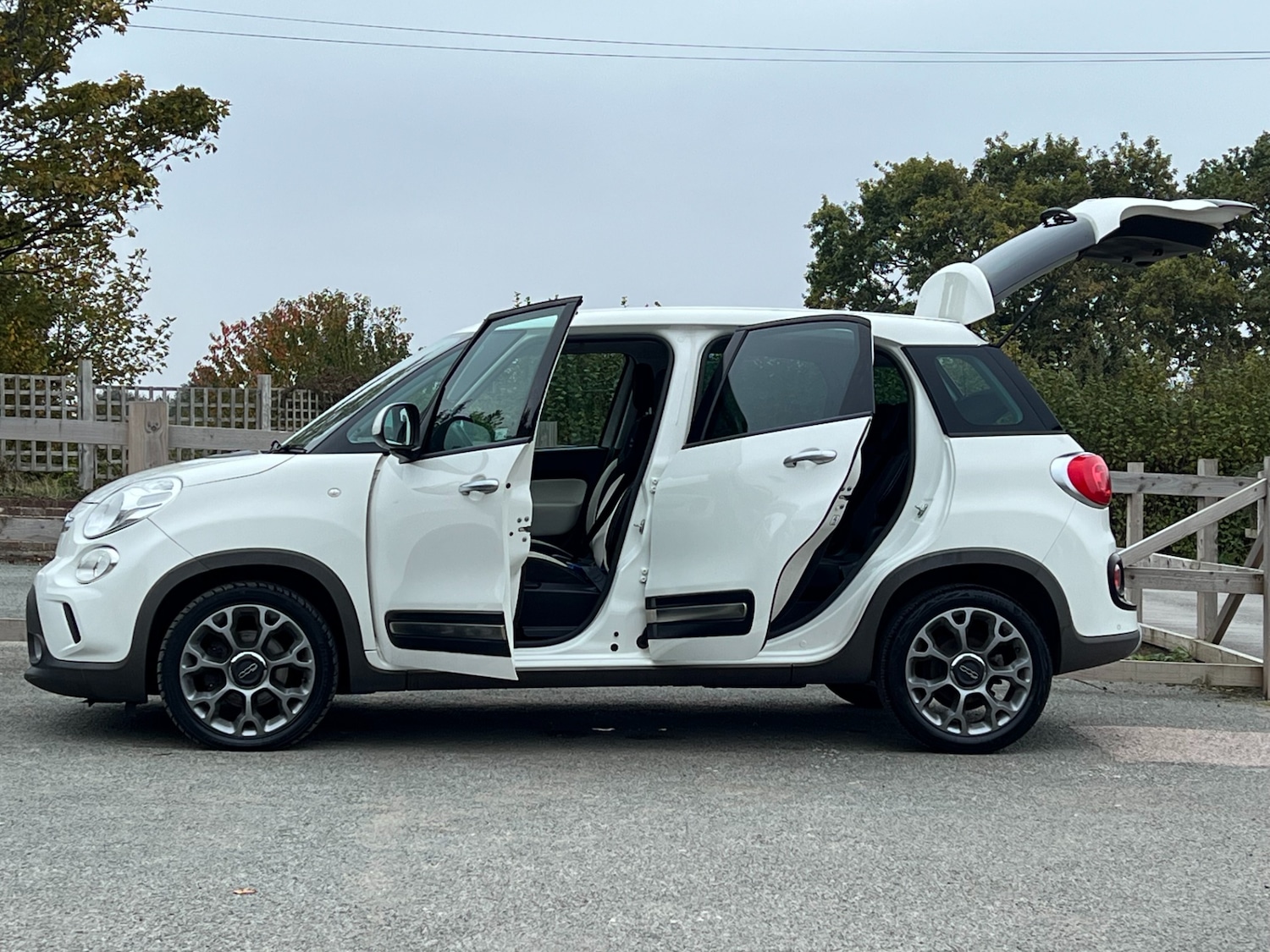 Used Fiat 500L 2014 for sale - 75556330: Photo 17