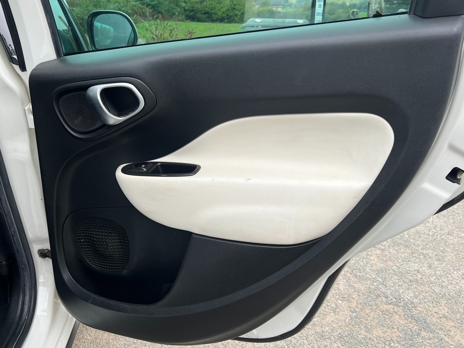 Used Fiat 500L 2014 for sale - 75556330: Photo 24