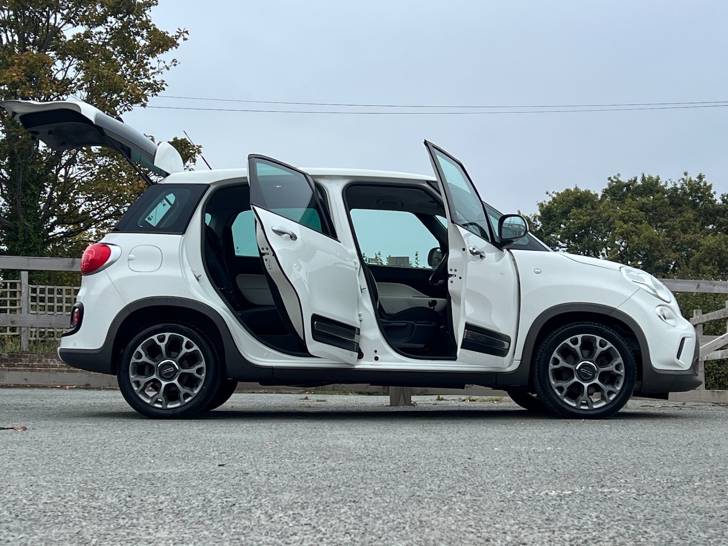 Used Fiat 500L 2014 for sale - 75556330: Photo 3