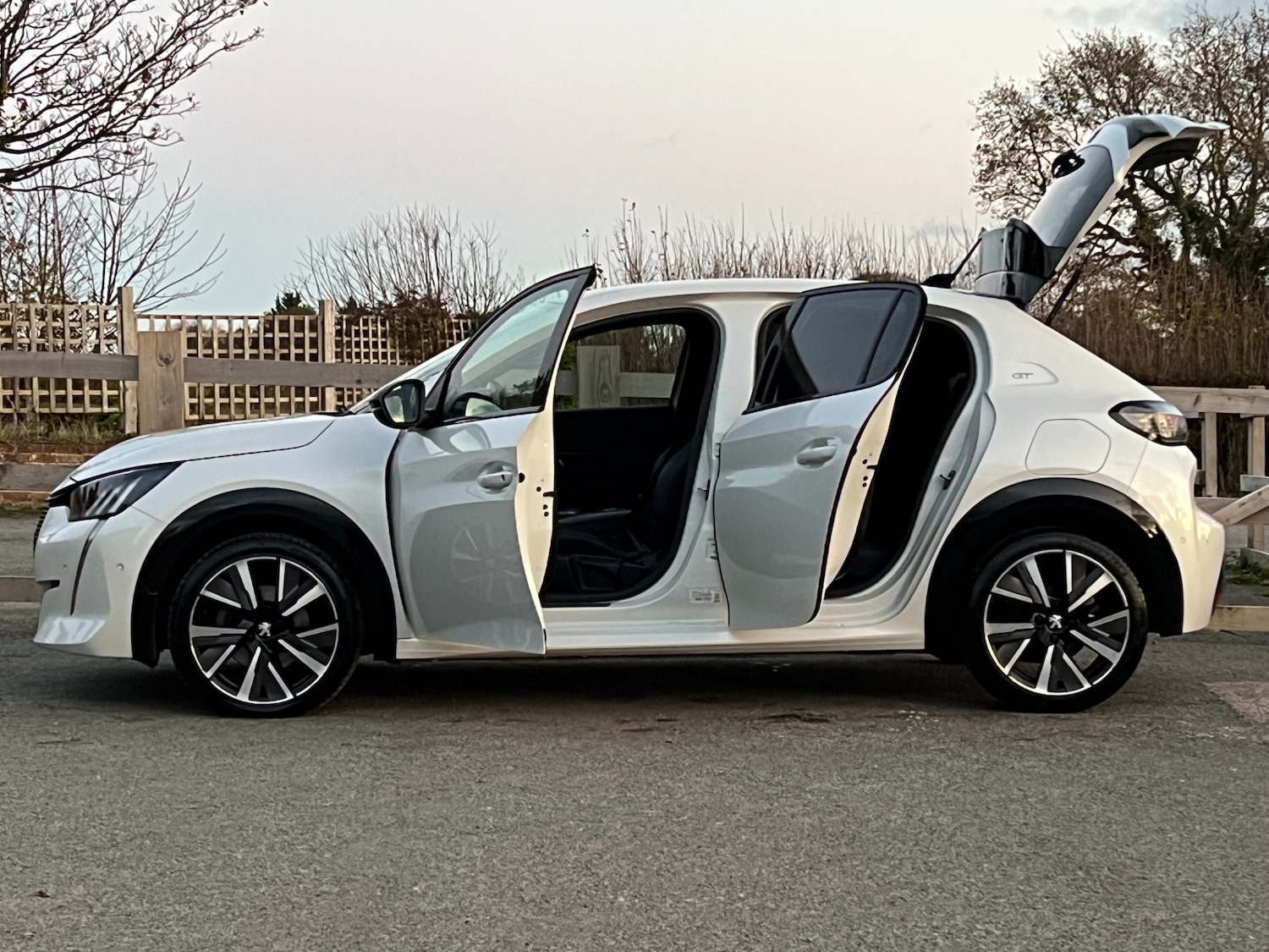 Used Peugeot 208 2022 for sale - 76637878: Photo 12