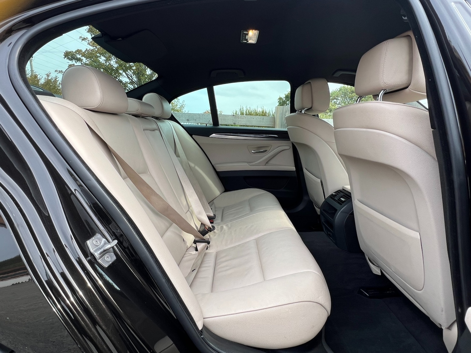 Used BMW 5 Series 2012 for sale - 76319122: Photo 18