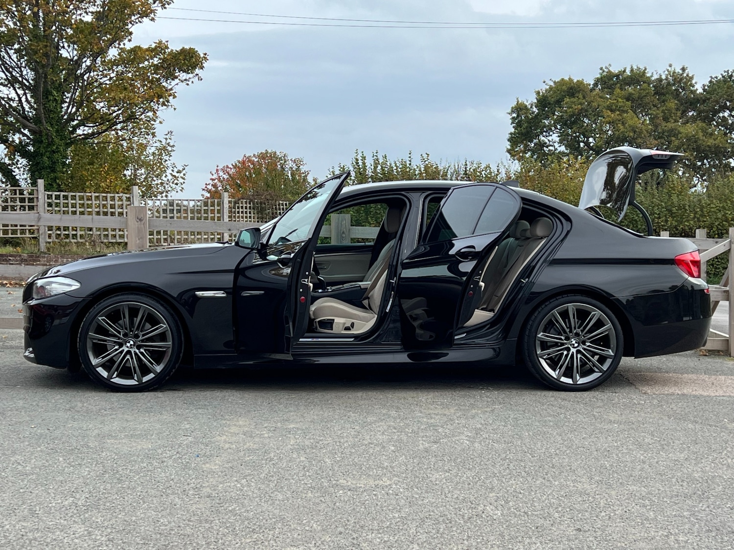 Used BMW 5 Series 2012 for sale - 76319122: Photo 19