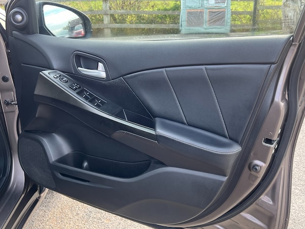 Used Honda Civic 2013 for sale - 76231664: Photo 32
